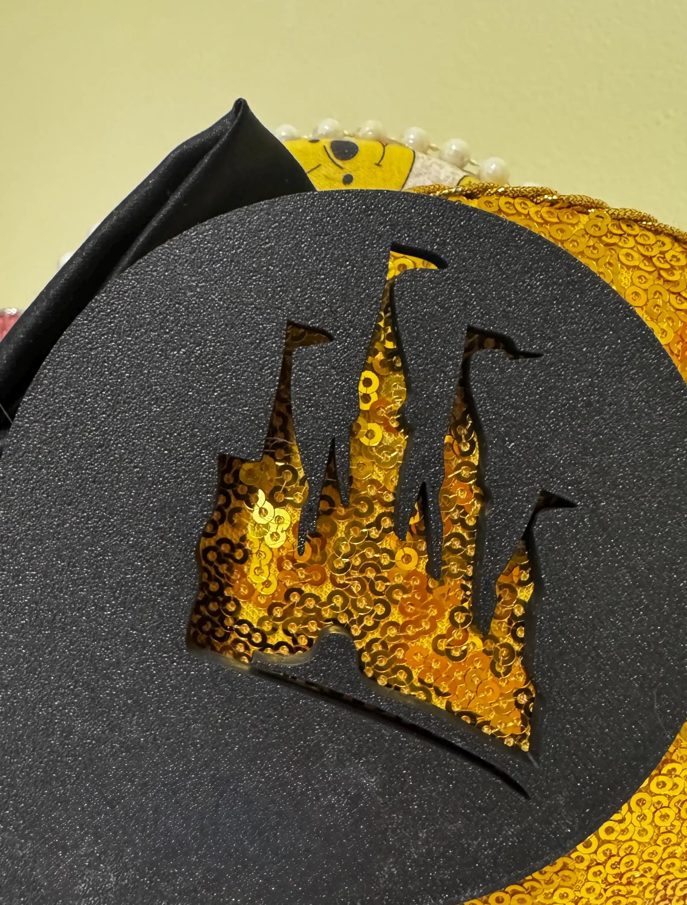 Ears headband holder (customizable)