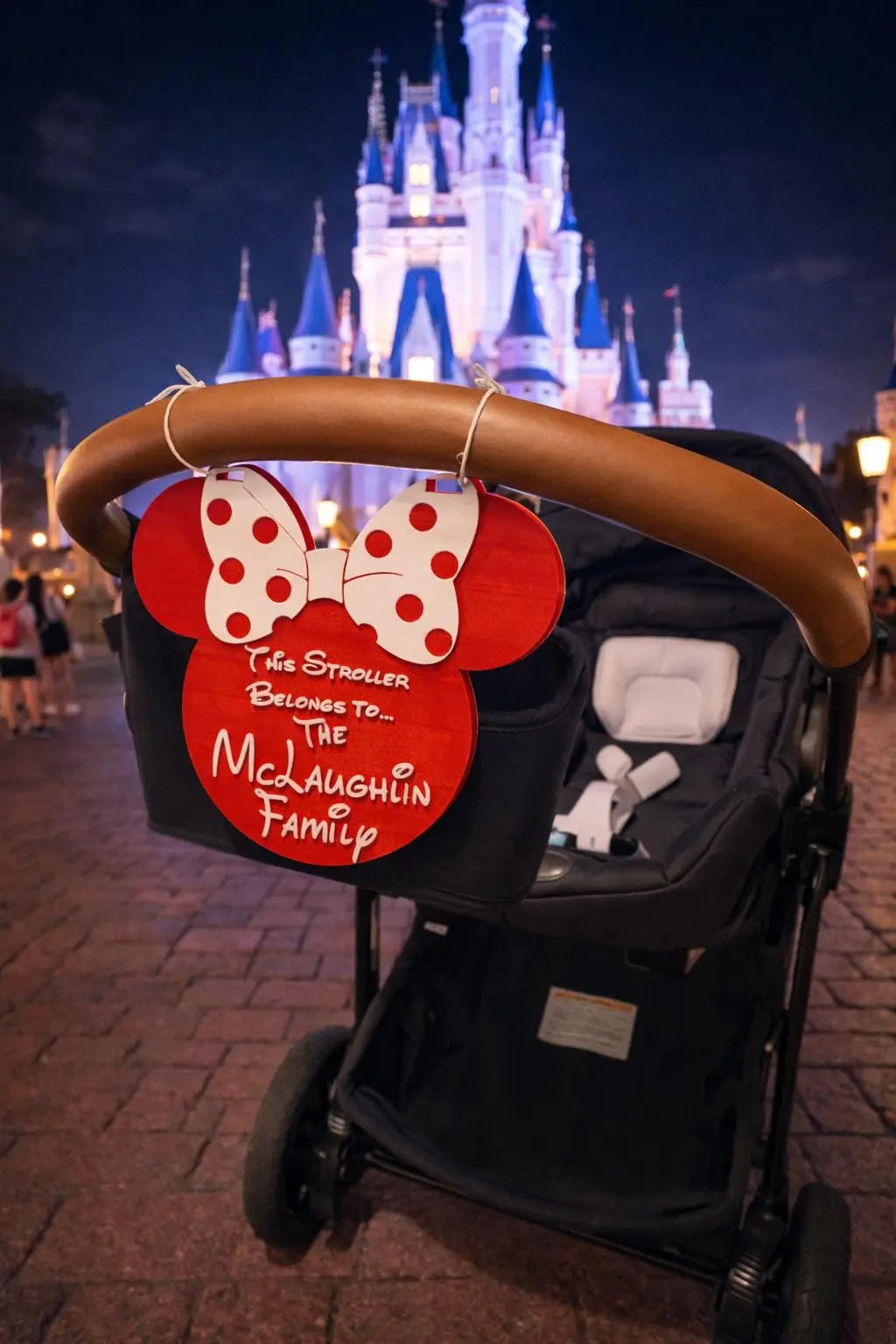 Customized Family Name Sign for Stroller, Theme Park Stroller I.D Tag (Mouse with bow)