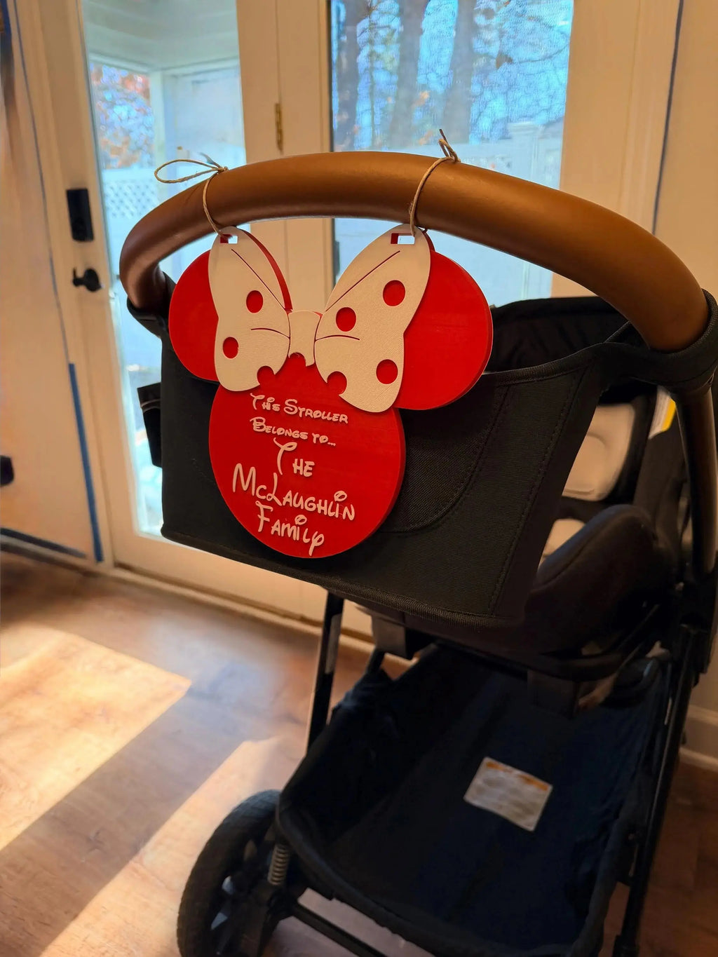 Customized Family Name Sign for Stroller, Theme Park Stroller I.D Tag (Mouse with bow)