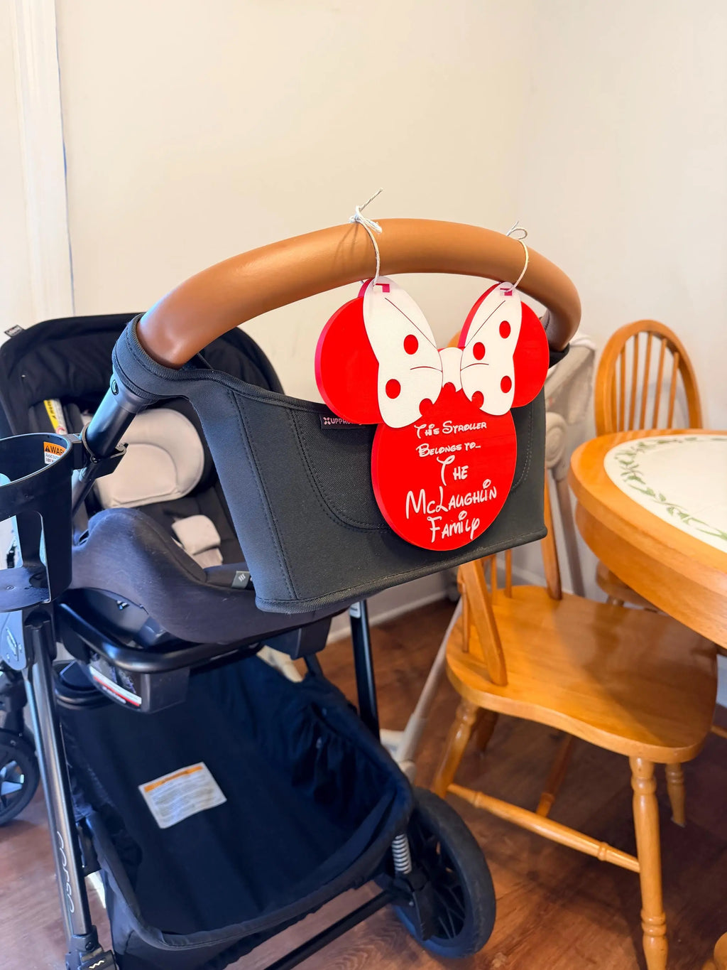 Customized Family Name Sign for Stroller, Theme Park Stroller I.D Tag (Mouse with bow)