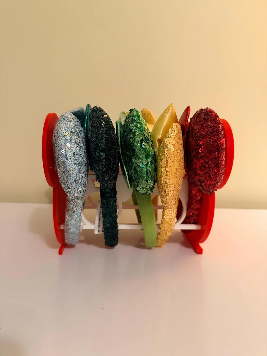 Ears headband holder