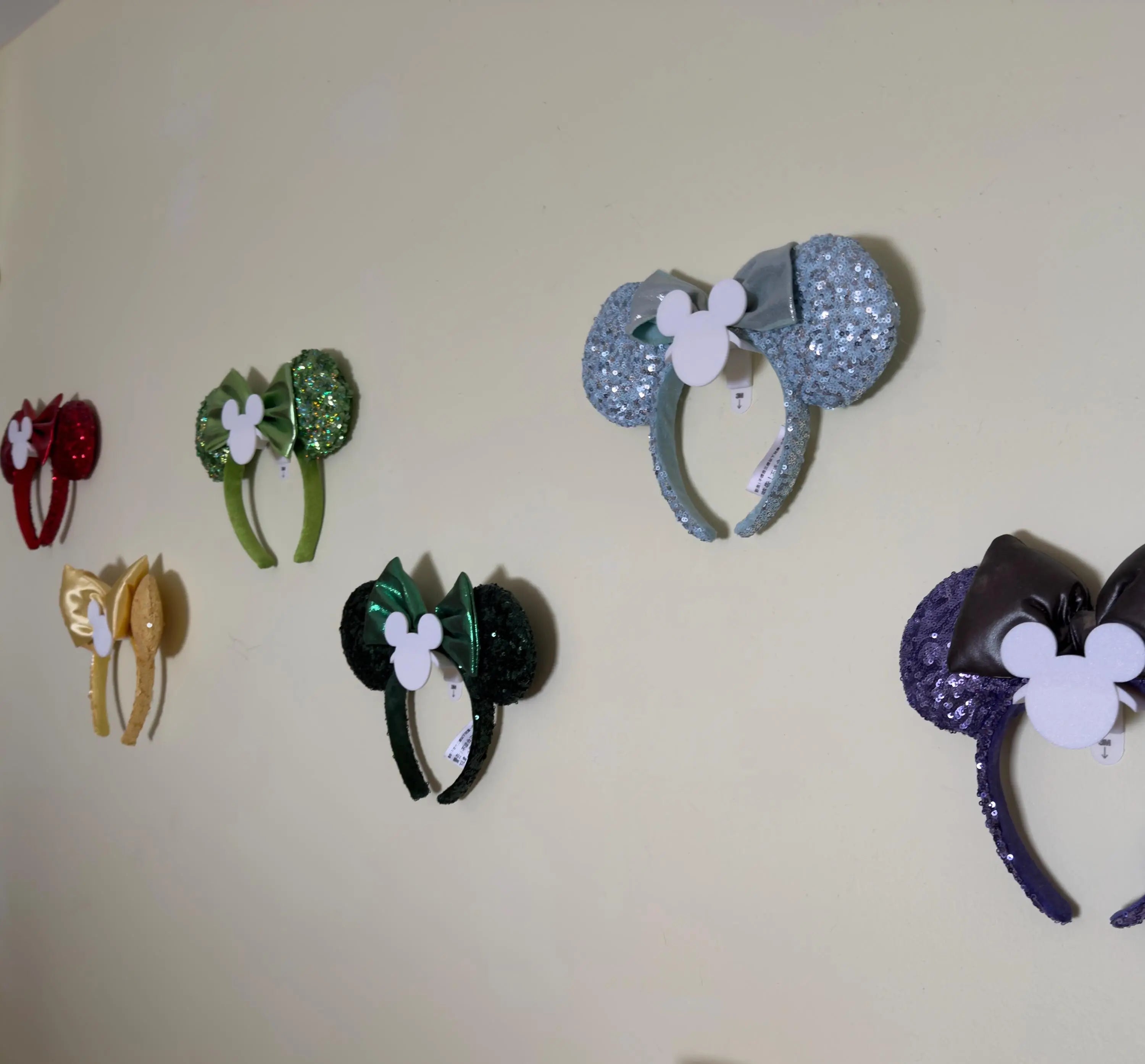 Wall-Mounted Mouse Ear Headband Holder
