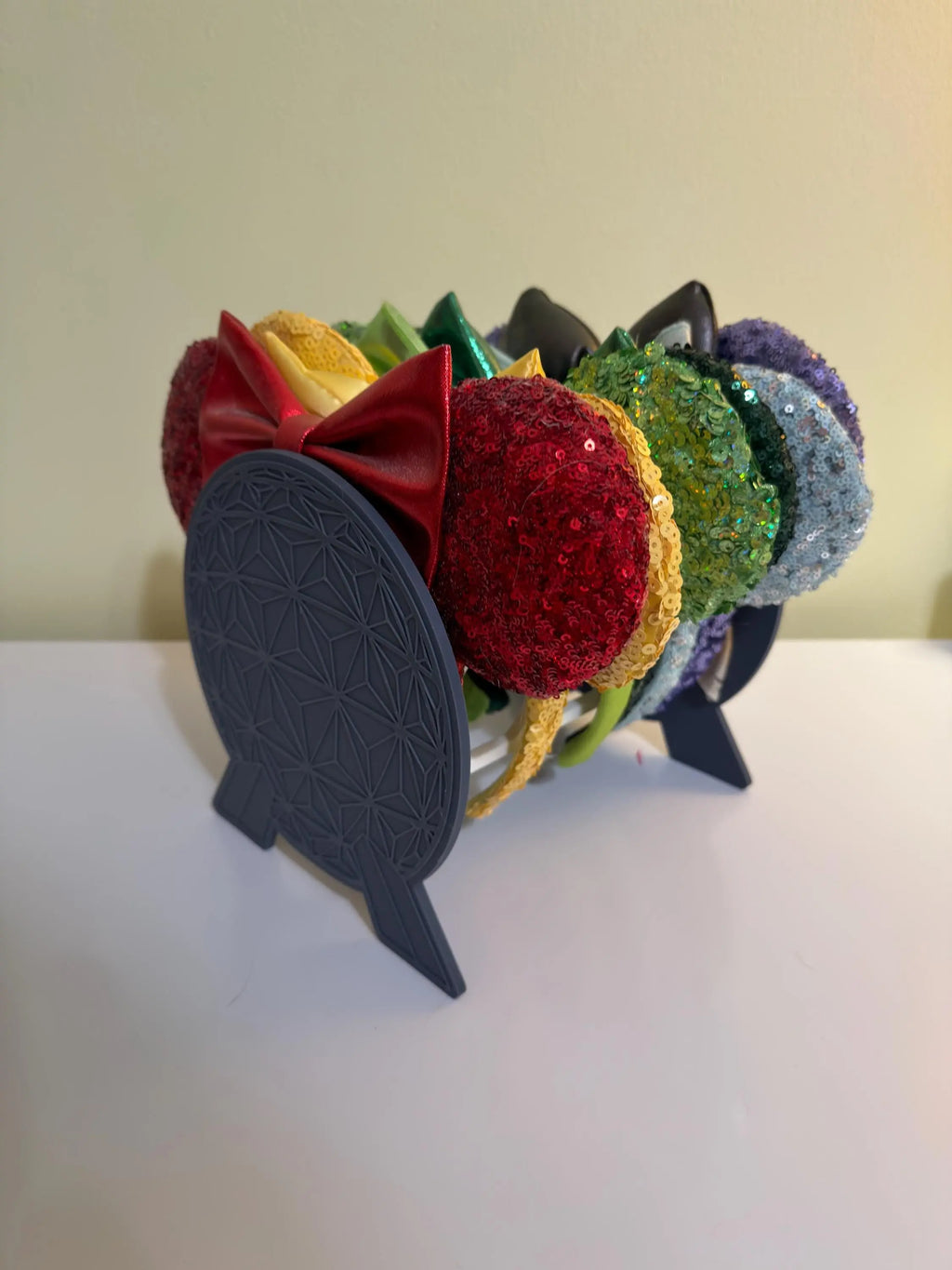 Ears headband holder (theme park)